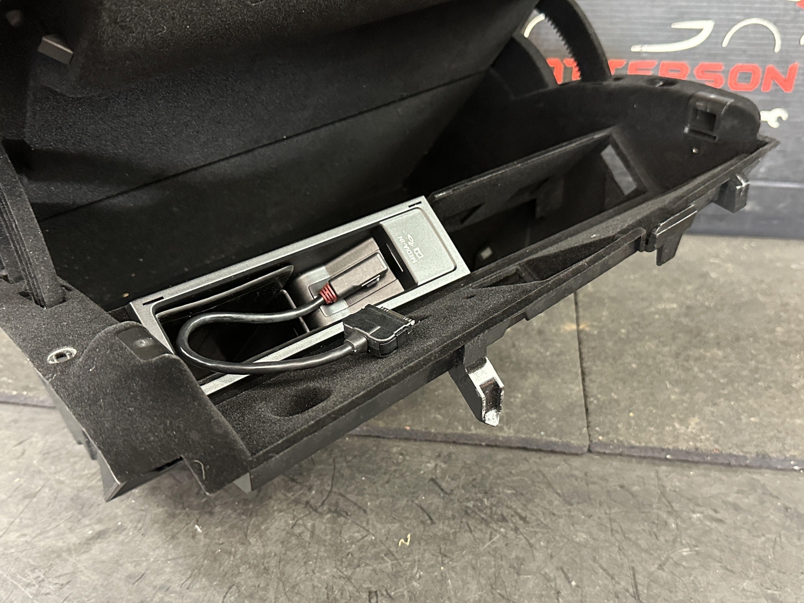 11-18 BENTLEY CONTINENTAL GT DASH GLOVE BOX STORAGE COMPARTMENT BLACK 3W1857735F