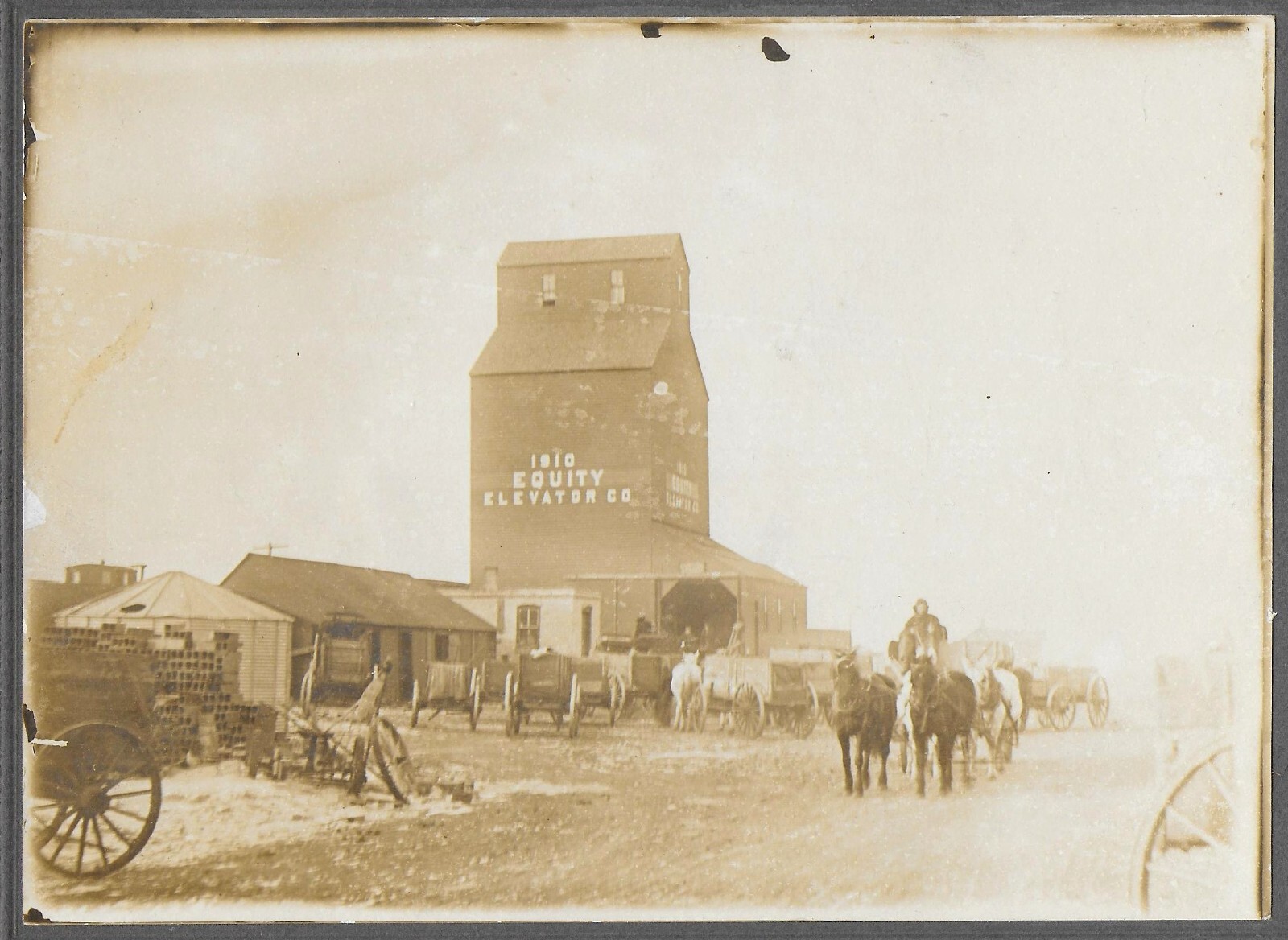 Photo of Equity Elevator Grain Elevator in Sheyenne North