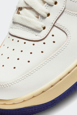 Nike Air Force 1 '07 Women's Size 8 US Sail/Deep Royal Blue FQ8103