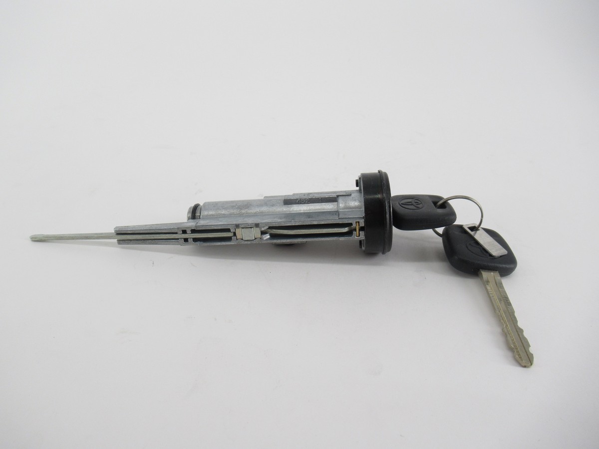 Genuine OEM Toyota 69057-42070 Ignition Switch Lock Cylinder w/Key
