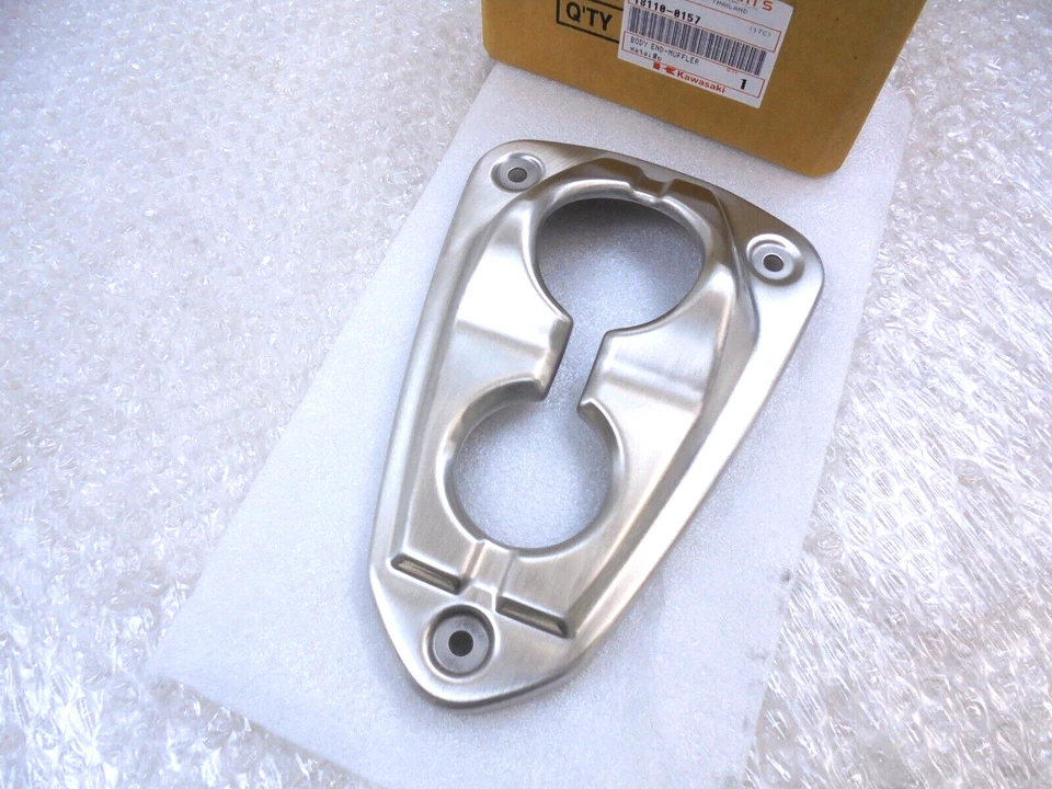Tapa de extremo de silenciador de escape genuino Kawasaki Z800 ZR800 2013-2016 nuevo OEM 18110-0157 Foto 2 de 4