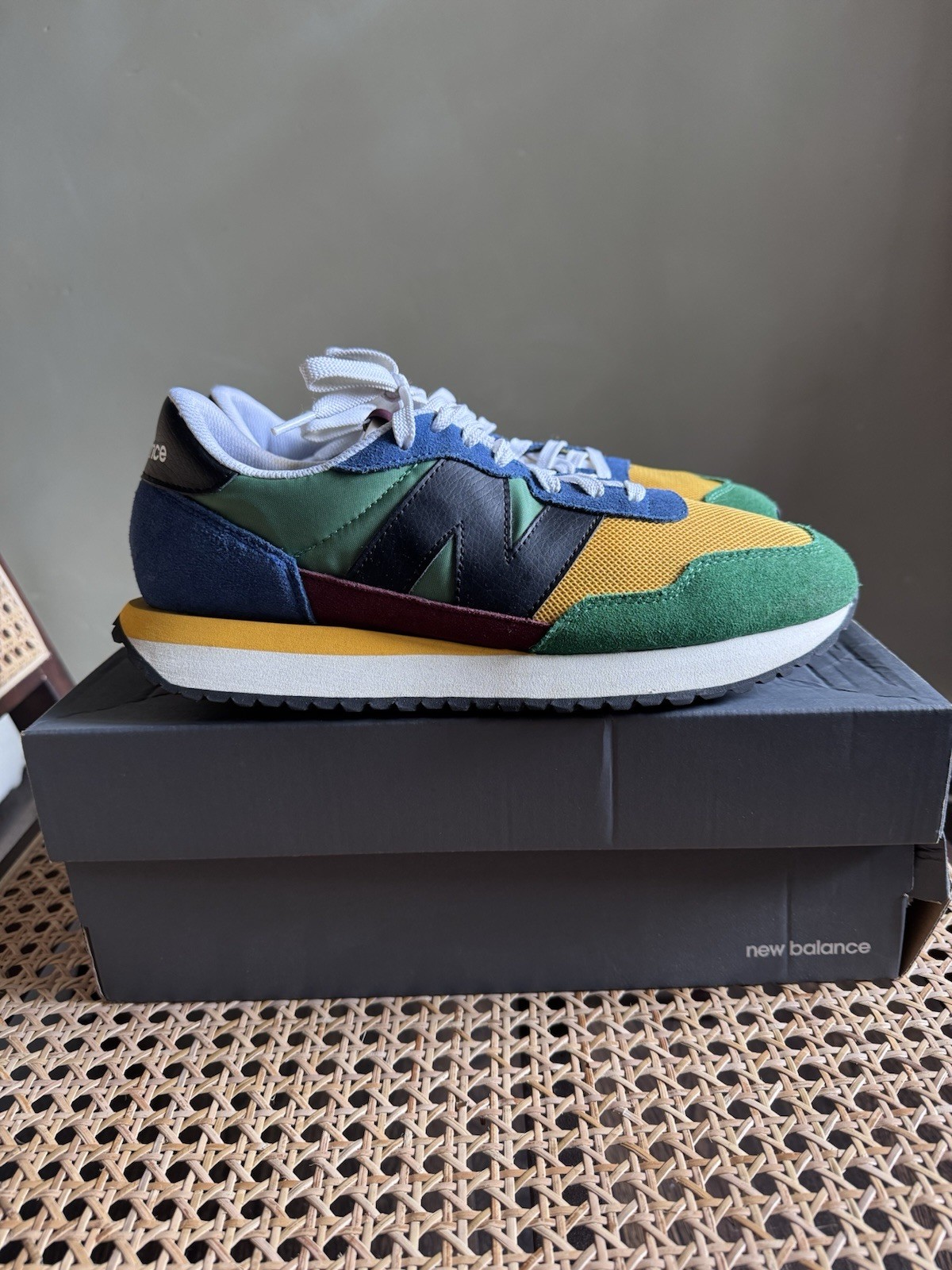 New Balance 237 Men’s Multi Colour Green/yellow/blue/burgundy Size 9.5 UK New Balance 237 Men’s Multi Colour Green/yellow/blue/burgundy Size 9.5 UK