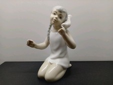 Porceval Valencia Mädchen mit Taube Porzellanfigur - DEFEKT 