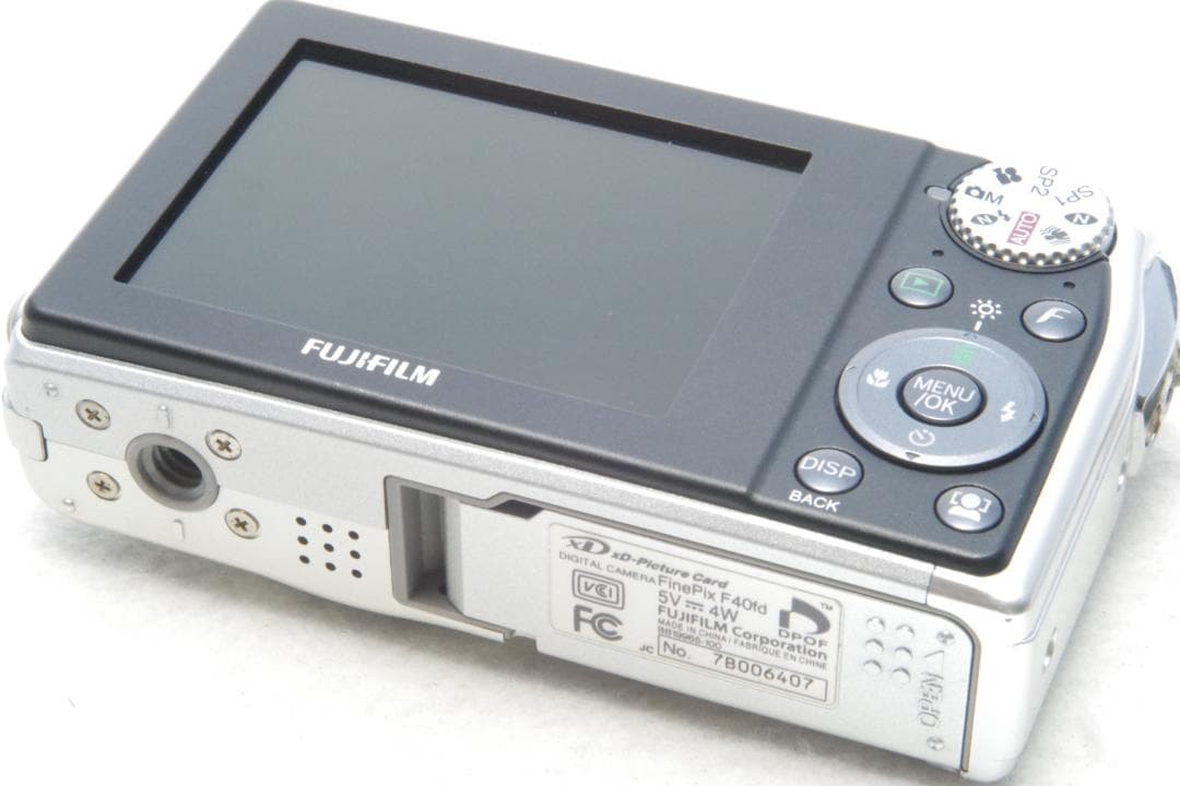 FUJIFILM FinePix F40 fd 8.3 million yen gold working condition