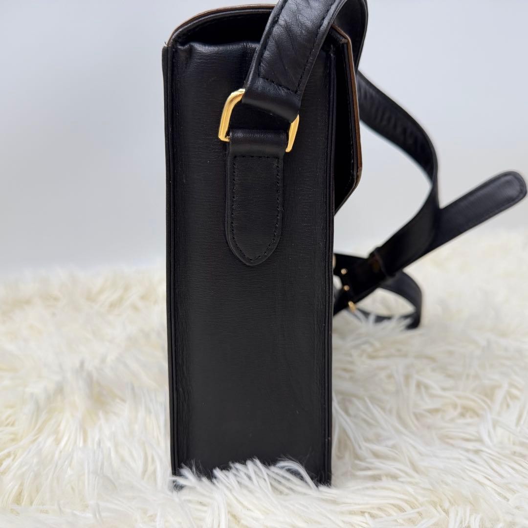 Valentino Garavani Bicolor Leather Shoulder Bag Gold Hardware Vintage Japan thumbnail 6