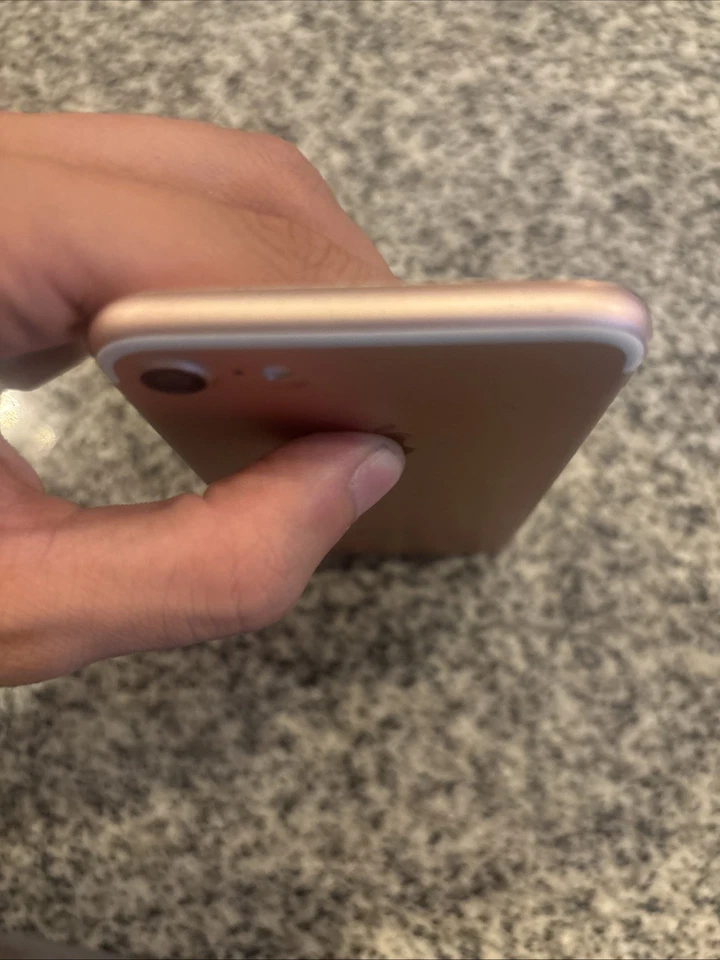 Apple iPhone 7 32GB Unlocked (Restore It & It’ll Work) I Accept Best Offers - Image 4 of 4