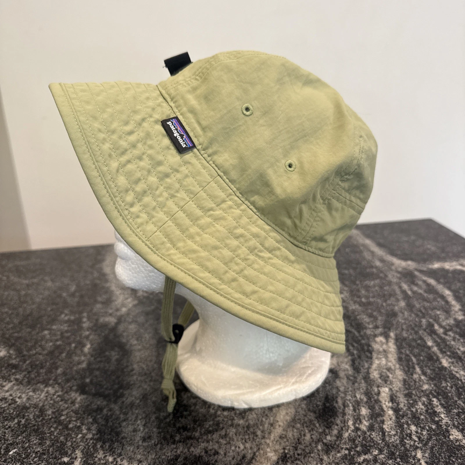 Patagonia Trim Brim Bucket Hat Green Nylon Outdoor Hiking Fishing Sun Beach Swim
Opens in a new wind