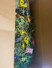 Vintage Lot Plastic Army Men Toy Soldiers 250  American, Japanese, German, Scot