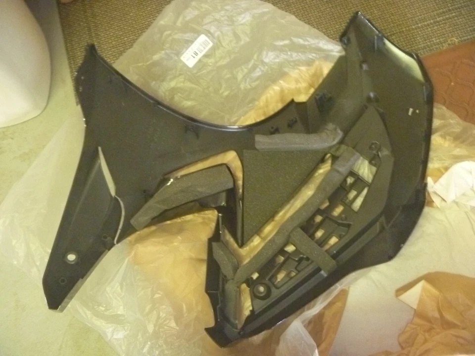 OEM 14-22 Yamaha FJR1300 RH delantero bajo carenado inferior 1MC-2835K-00-P5 Foto 3 de 3