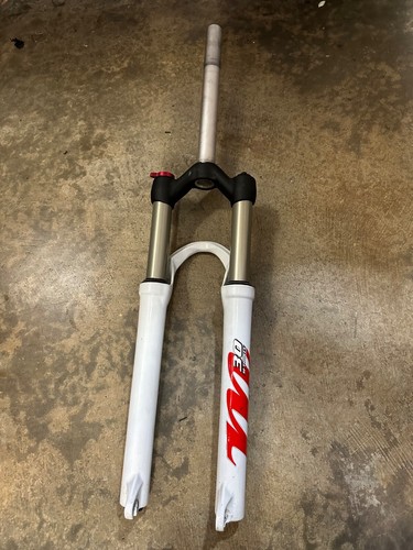 Manitou M30 Mountain Bike Fork 26" 100mm Travel White