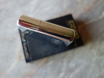 VTG OLD VERY RARE 1996 ZIPPO HUGO BOSS ADVERTISING CIGARETTE LIGHTER  FEUERZEUG