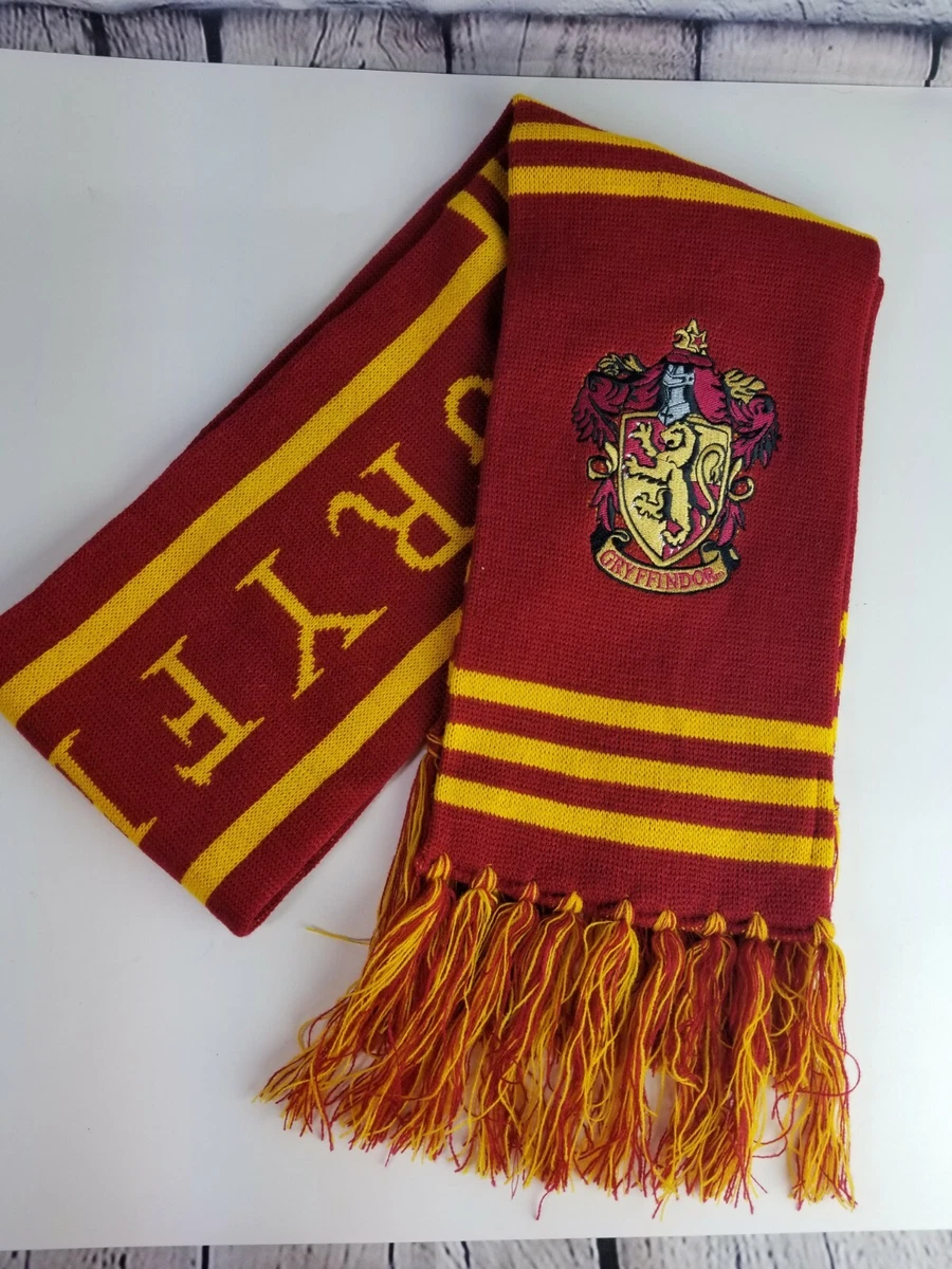 The Wizarding World of Harry Potter Gryffindor Scarf Knit Universal Orlando NWOT