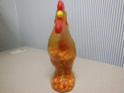 Vintage Plastic Rooster Easter Candy Container w Original Candy - Photo 9/11