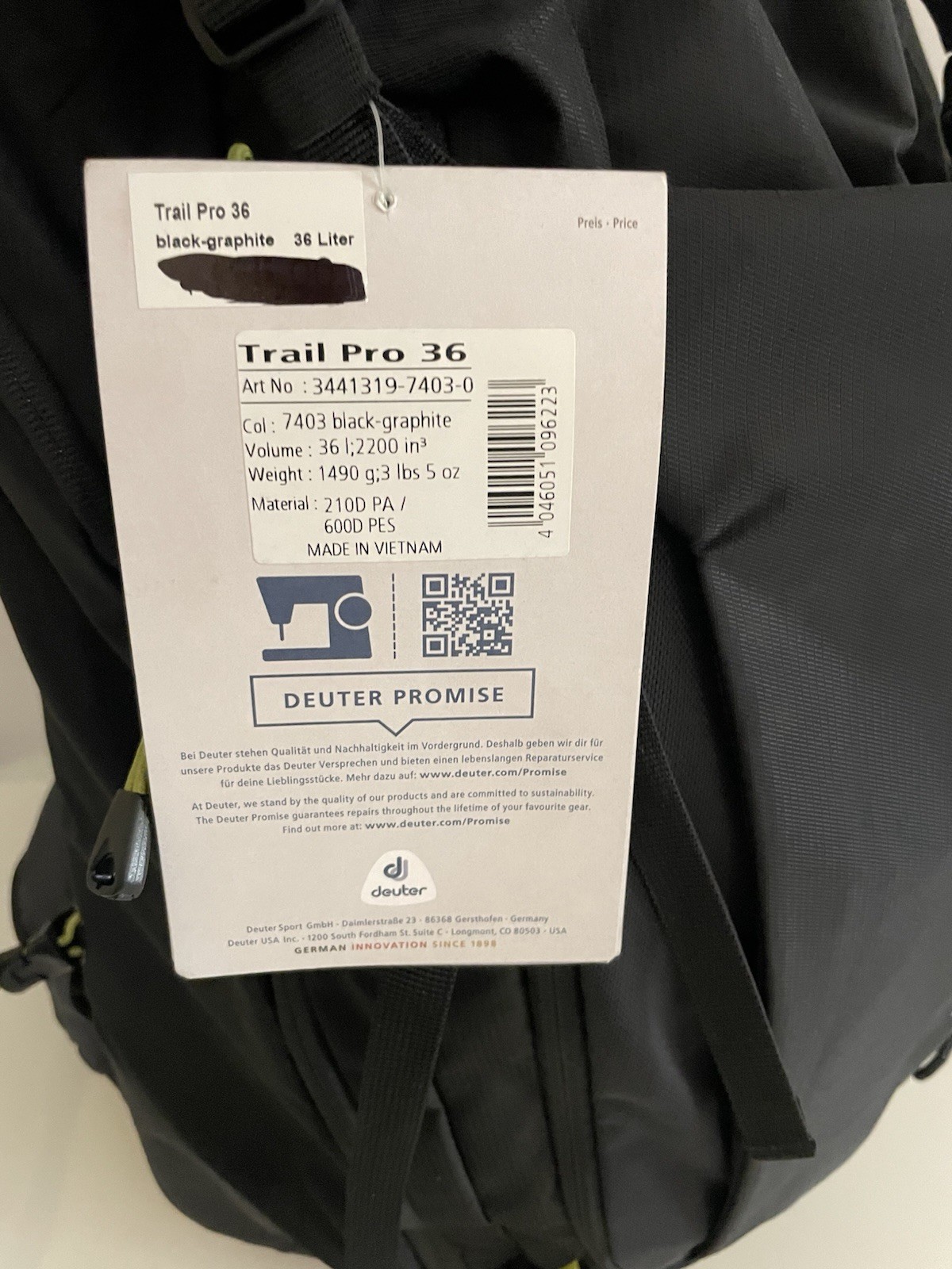 Deuter Trail Pro 36 L Backpack Internal Frame Black Unisex NWT Hiking