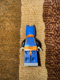 LEGO Batman: Batcave Break-In (70909) Alfred, Batsuits and Bruce Minifigures