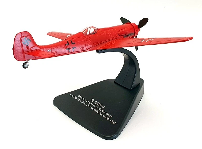 Oxford Diecast 1/72 Scale AC096 - Focke Wulf TA152 Stab/JG301 - Image 2 of 4