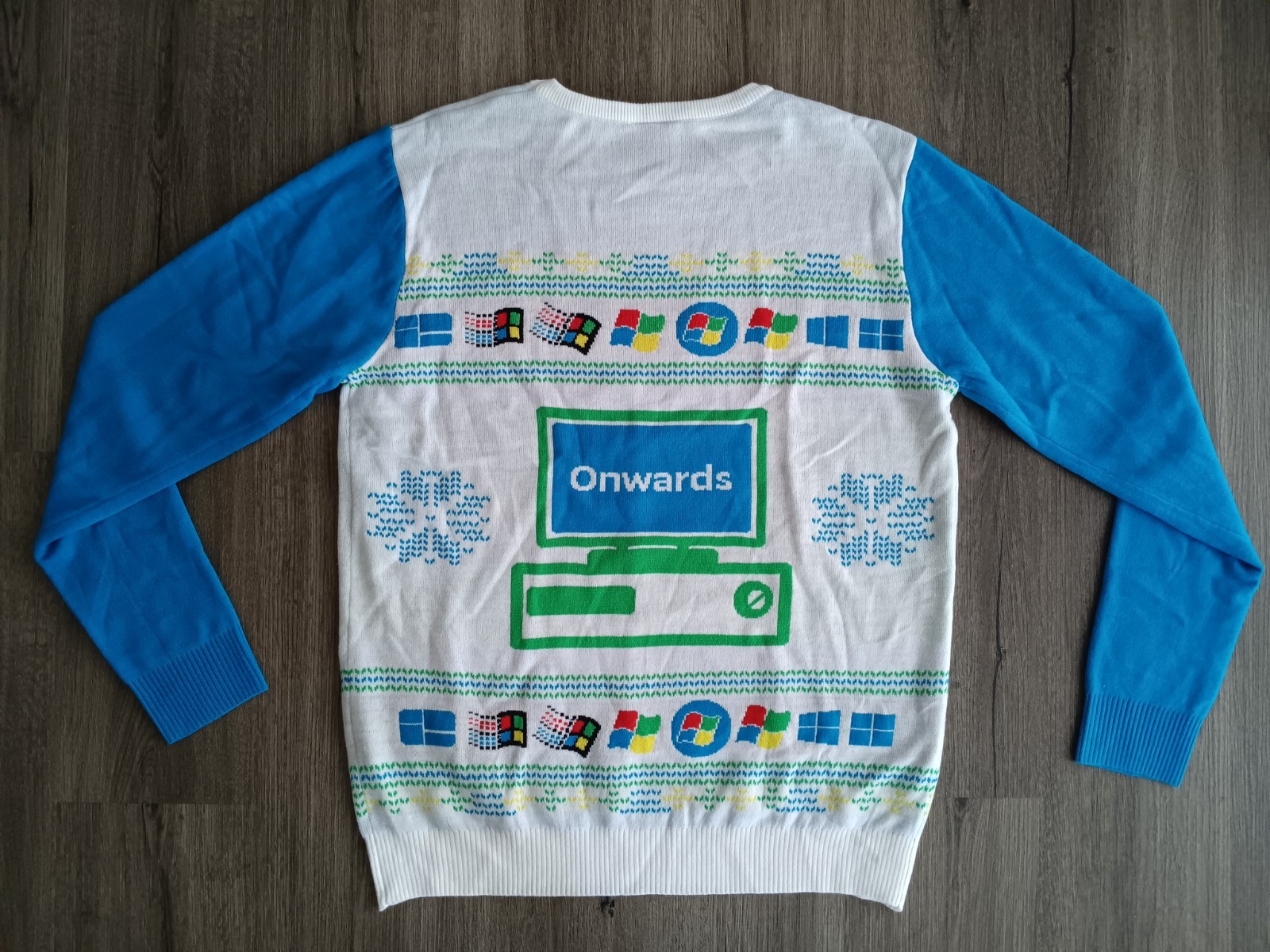 Microsoft Windows 11 Launch Date - Holiday Sweate… - image 5