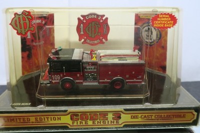 1999 CODE 3 1/64 SCALE #12316 CHICAGO LUVERNE PUMPER FIRE ENGINE #109 W/BOX COA!
