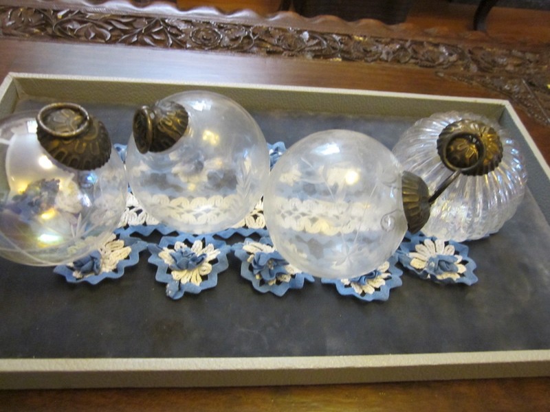 Lot of 4 Vtg Kugel Etched Design Clear Glass Christmas Ball/great price!