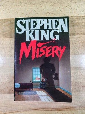 Misery By Stephen King 1987 Viking Quality Paperback Book Club Edition HTF RARE