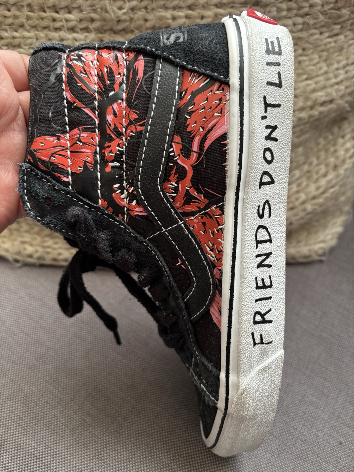 VANS Stranger Things Upside Down - image 11