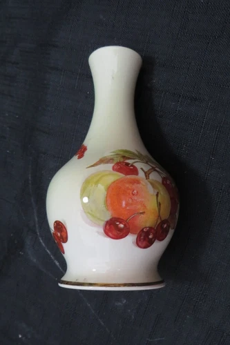 Royal Worcester Palissy Fruit Bud Vase - Picture 12 of 14