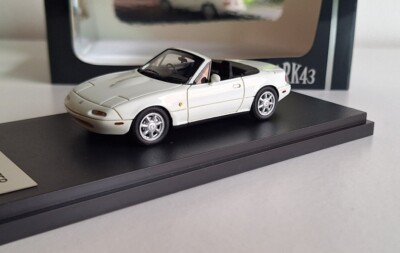 Mazda MX-5 Eunos Roadster 1989 Crystal White 1:43 Mark43 PM43998W