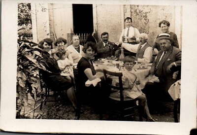 Fotokarte - Große Familie am Tisch