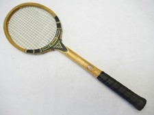 VINTAGE TAD DAVIS "PROFESSIONAL" WOODEN TENNIS RACQUET. ANTIQUE / DISPLAY