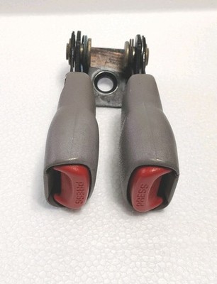99-04 Jeep WJ Grand Cherokee Backseat Rear Dual Female Seat Belt Buckle Taupe
