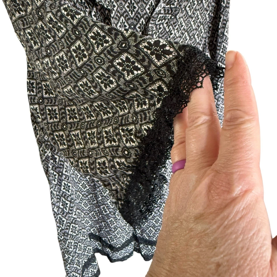 Рубашка для сна Betsey Johnson Lacey размер Large Intimates Boho Babe BJ31555 Raven черная - Изображение 3 из 4