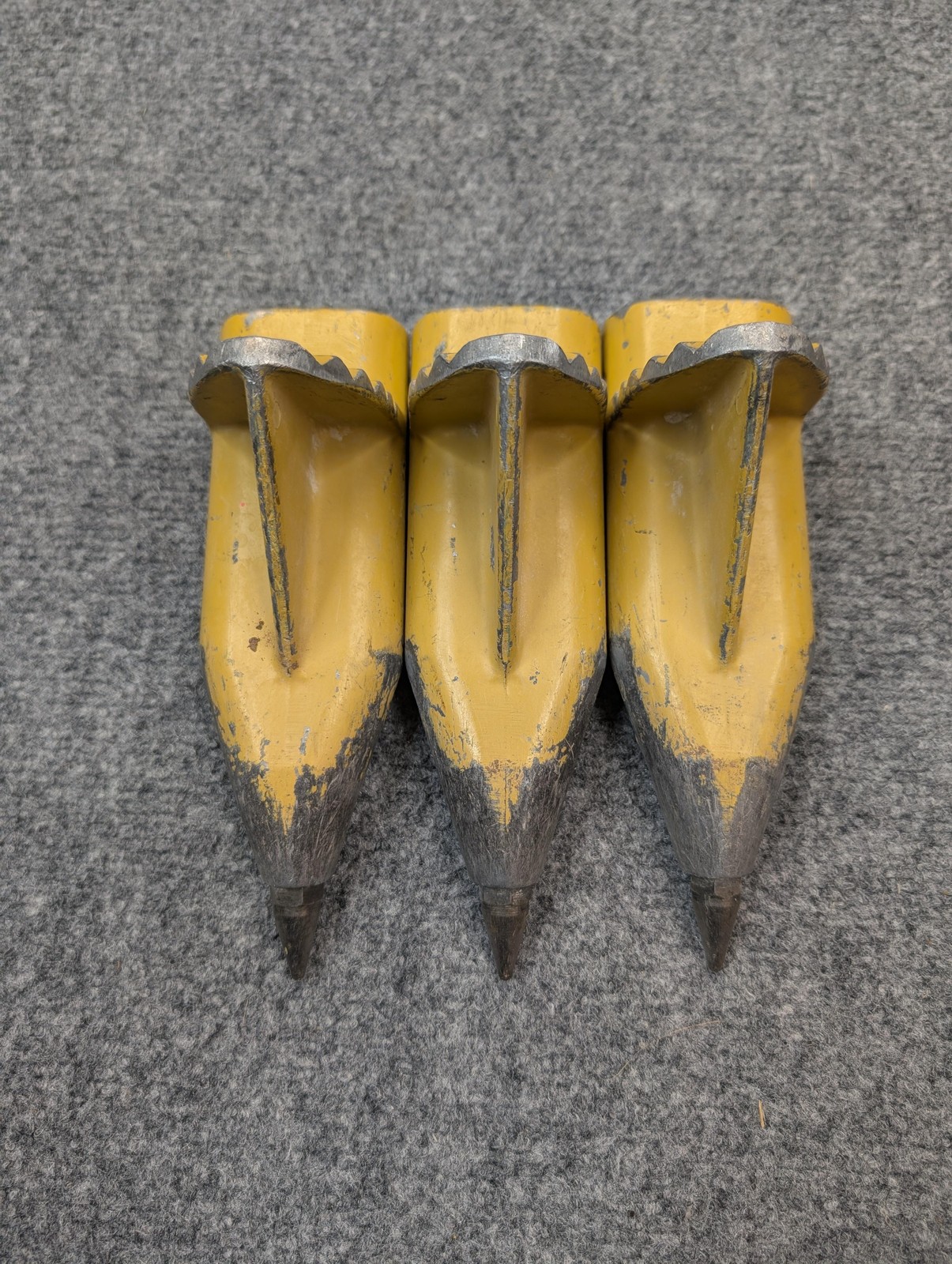 Set 3 Heavy Duty Yellow Steel Ground Spikes Anchors Replacement Parts Hardware
