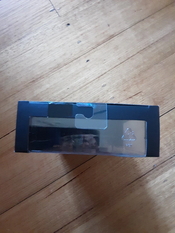 Star Wars BLACK SERIES #06 YODA Figure  - image 3 of 4