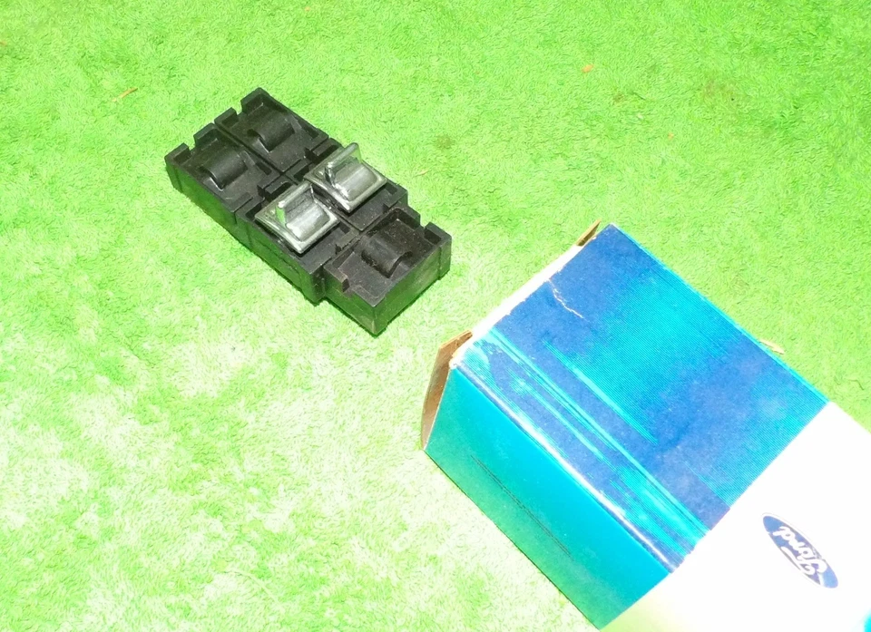 Crown Victoria Grand Marquis 80-83 Xr7 1980-1987 Nuevo de Lote Antiguo Interruptor de Ventana Eléctrica Puerta Derecha Foto 3 de 4