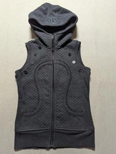 Lululemon Womens Quilted Scuba Special Ed. Hooded Vest  Grey Sz 6 Performance 