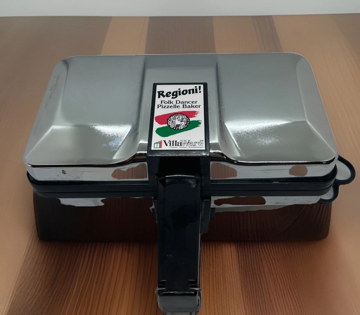 VillaWare Pizzelle Regioni Folk Dancer Non-Stick Italian Cookie Maker Baker 3700