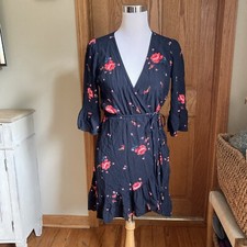 Gap Floral Print Wrap Dress Size XS. EUC!