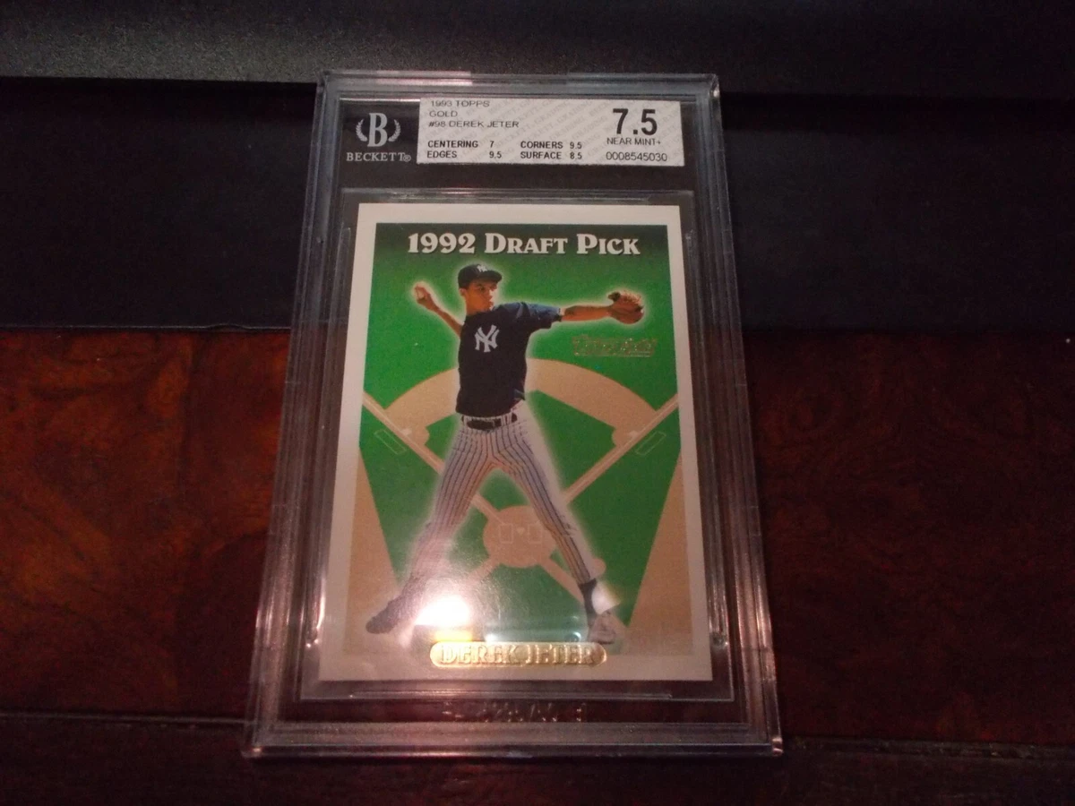 Derek Jeter Grade 7.5 Baseball Sports Trading Cards & Accessories