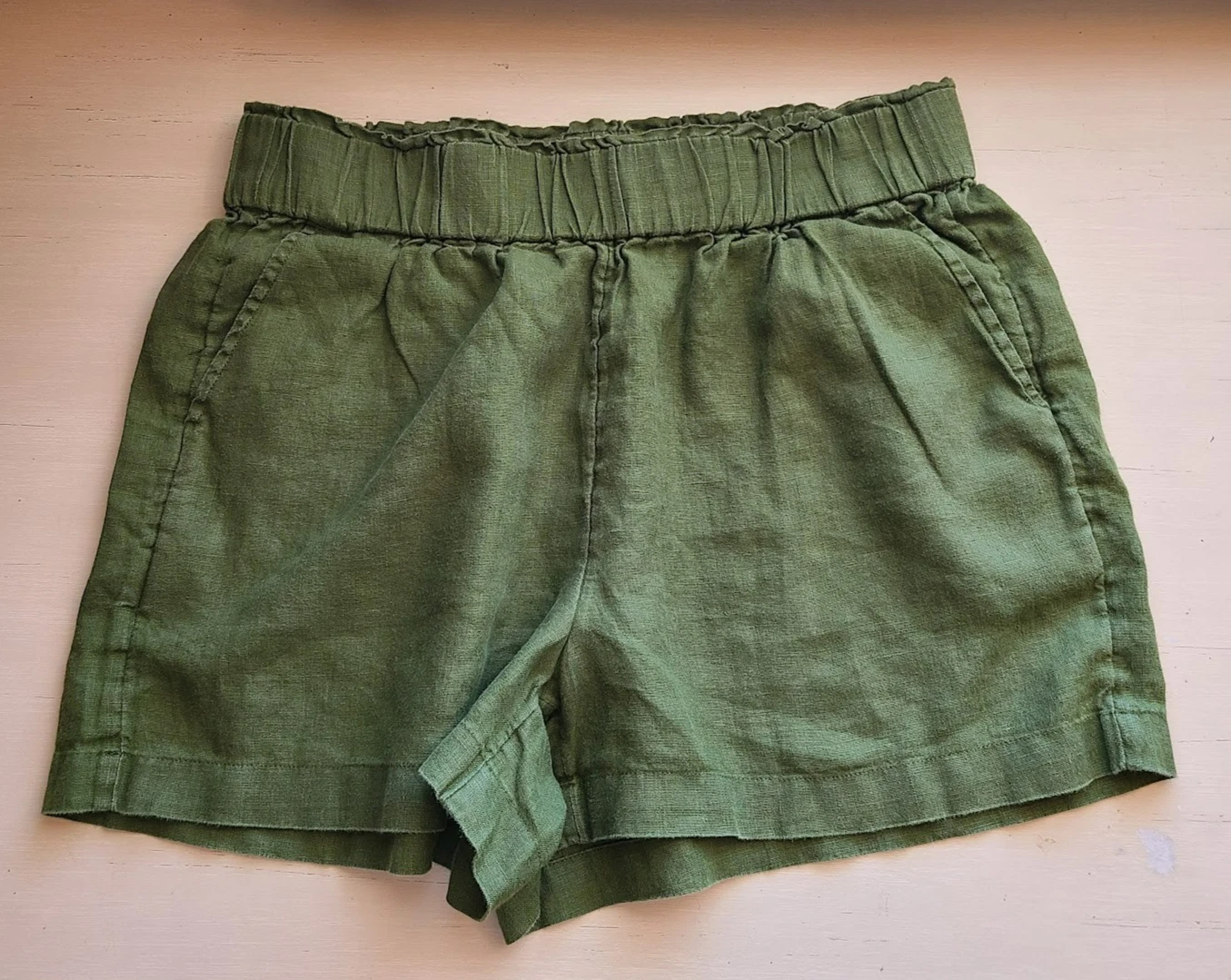 J. Crew 100% Linen High Rise Olive Green Shorts Womens Small Elastic Waist
Opens in a new window or