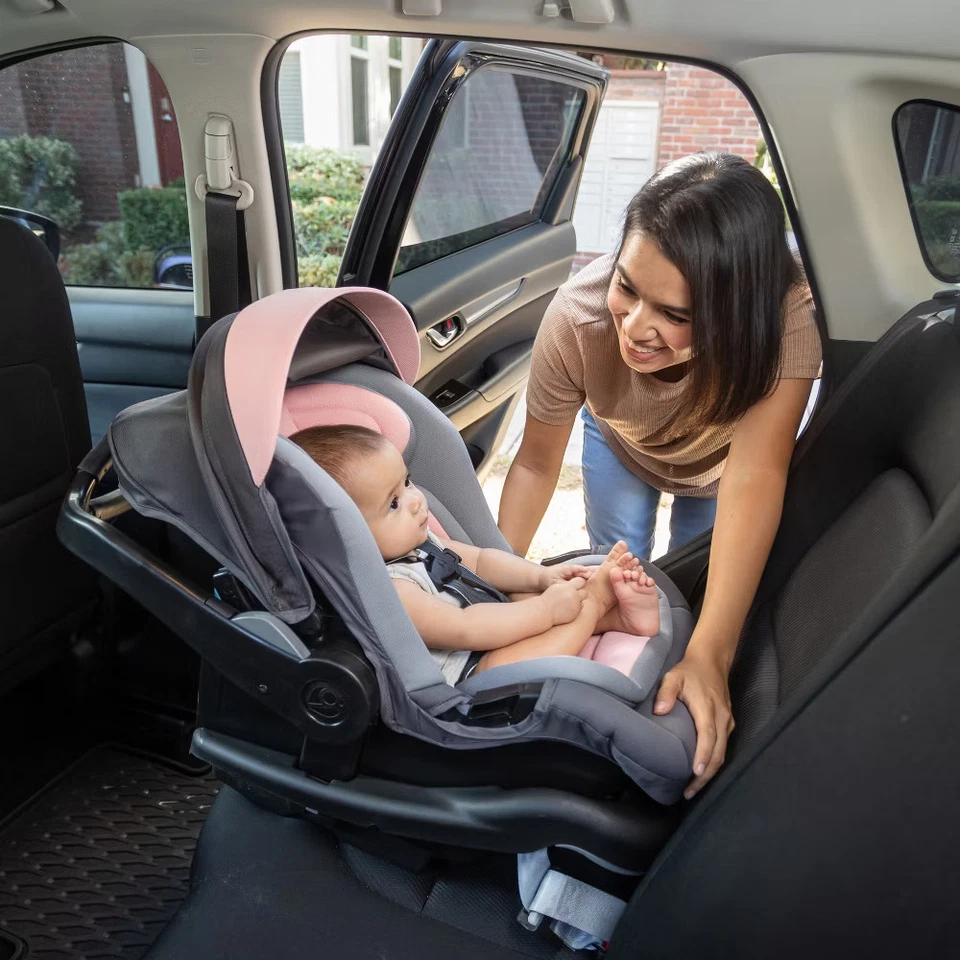 Asiento de coche infantil Baby Trend Secure Lift - Rosa Madrid Foto 2 de 4