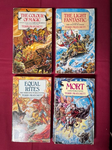 Terry Pratchett Paperback Discworld Bundle x 30 - Josh Kirby Covers - Picture 2 of 19