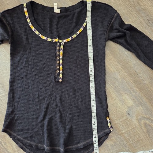 Free People US Gr. XS We The Free Rainbow Thermo Henley Top schwarz Thermo Henley - Bild 8 von 9