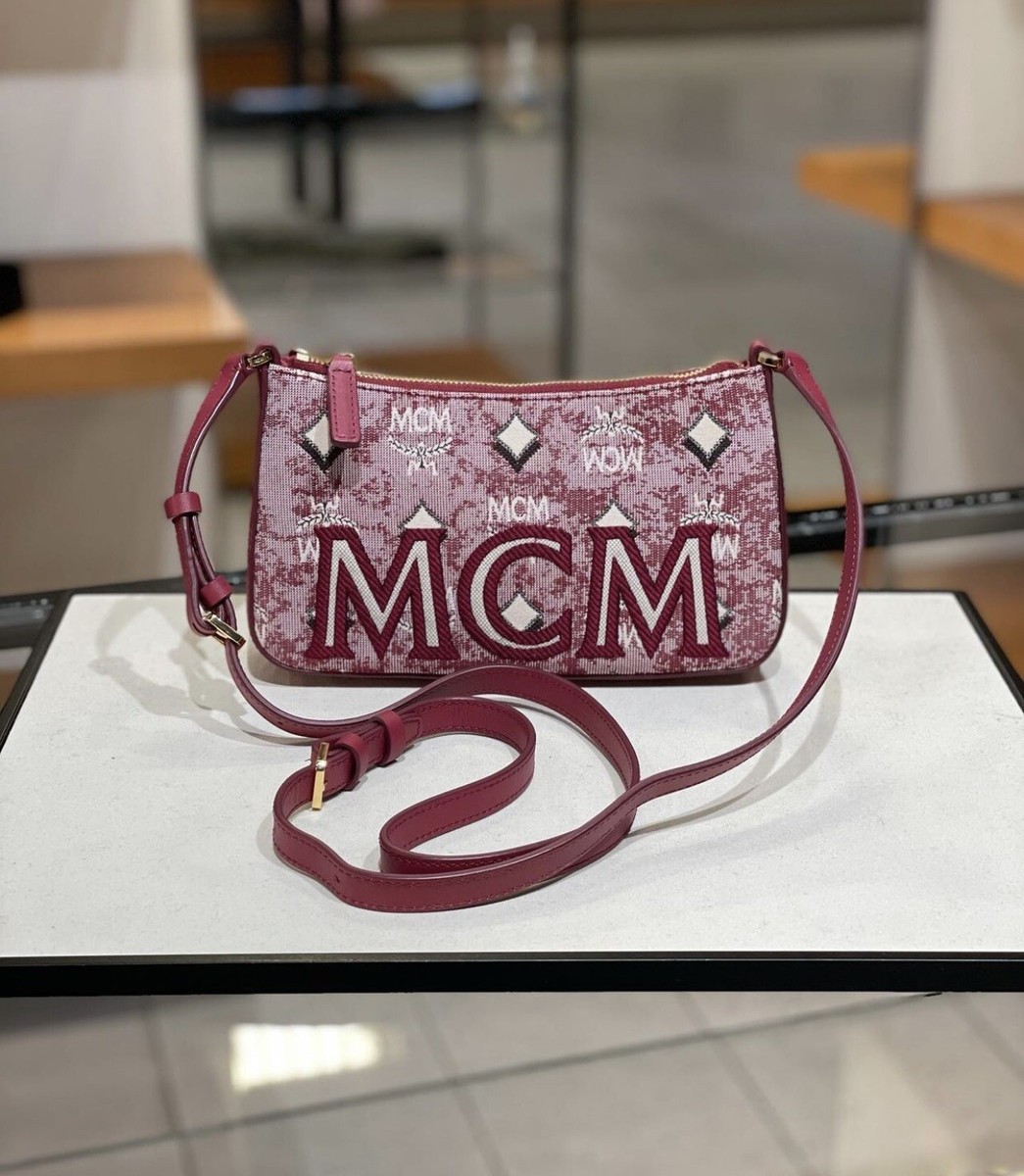 【MCM】 Vintage Jacquard Monogram Shoulder Bag 関税/送料込 Mcm Vintage Jacquard Monogram Canvas & Leather Shoulder Bag