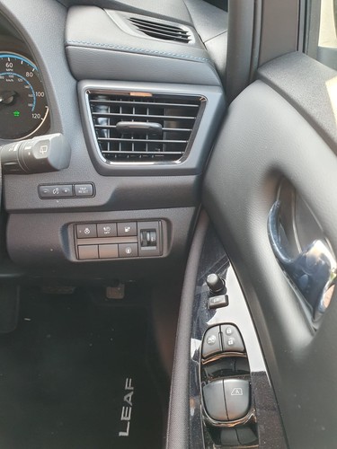 2024 Nissan Leaf 110kW N-Connecta 39kWh 5dr Auto Hatchback Electric Automatic - Picture 12 of 20