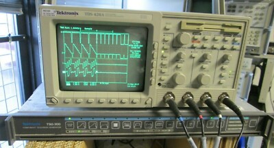 Tektronix TSG-300 Generator YPbPr SMPTE/EDU/GBR, Betacam, MII, 525/60 & 625/50 