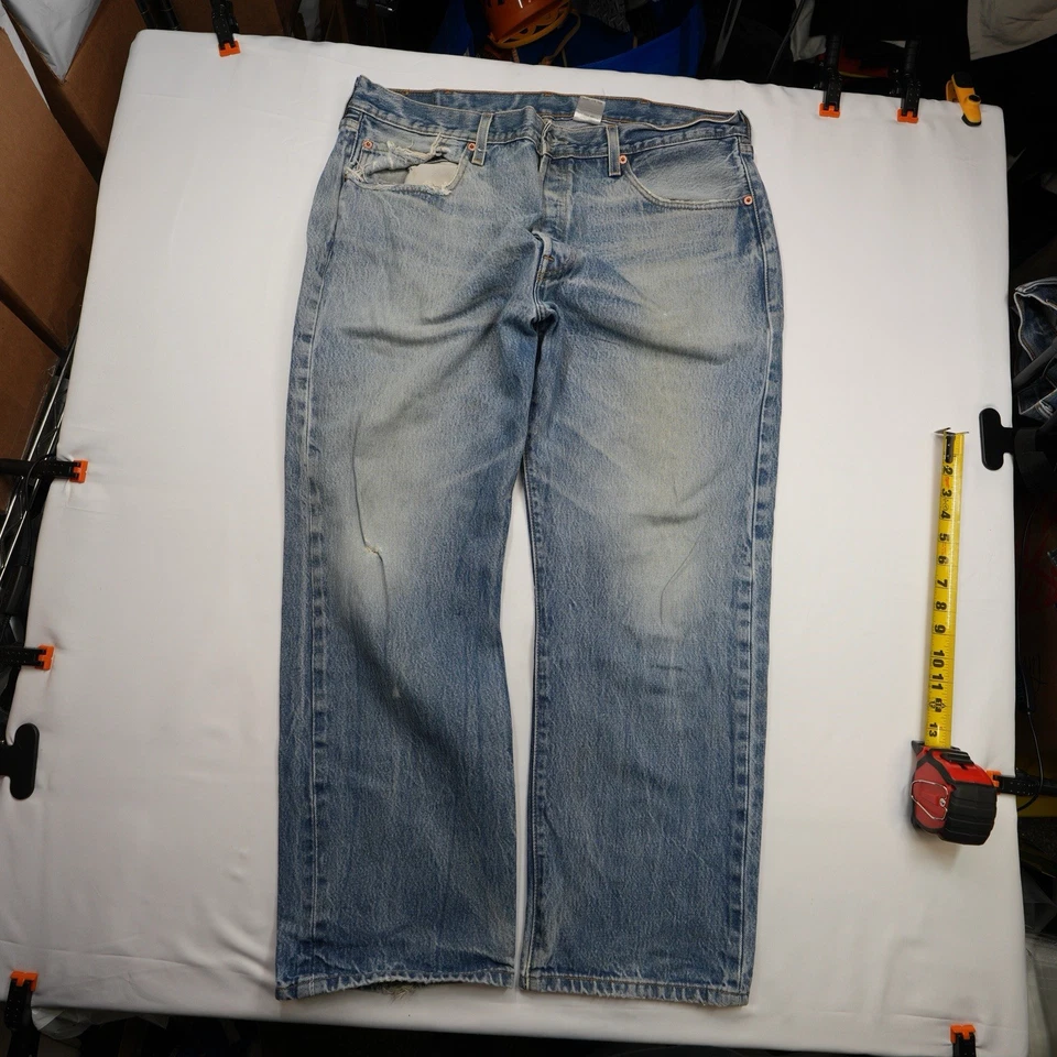 Y2K VTG Levi’s 501 XX Jeans Mens 40X32 (38X29) Blue Denim Light Wash Pants - Image 2 of 4