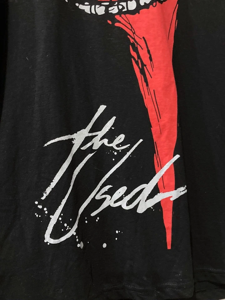RARE The Used Entire Band Signed Autographed Tee T-Shirt with Bert McKracken M - Image 2 of 4