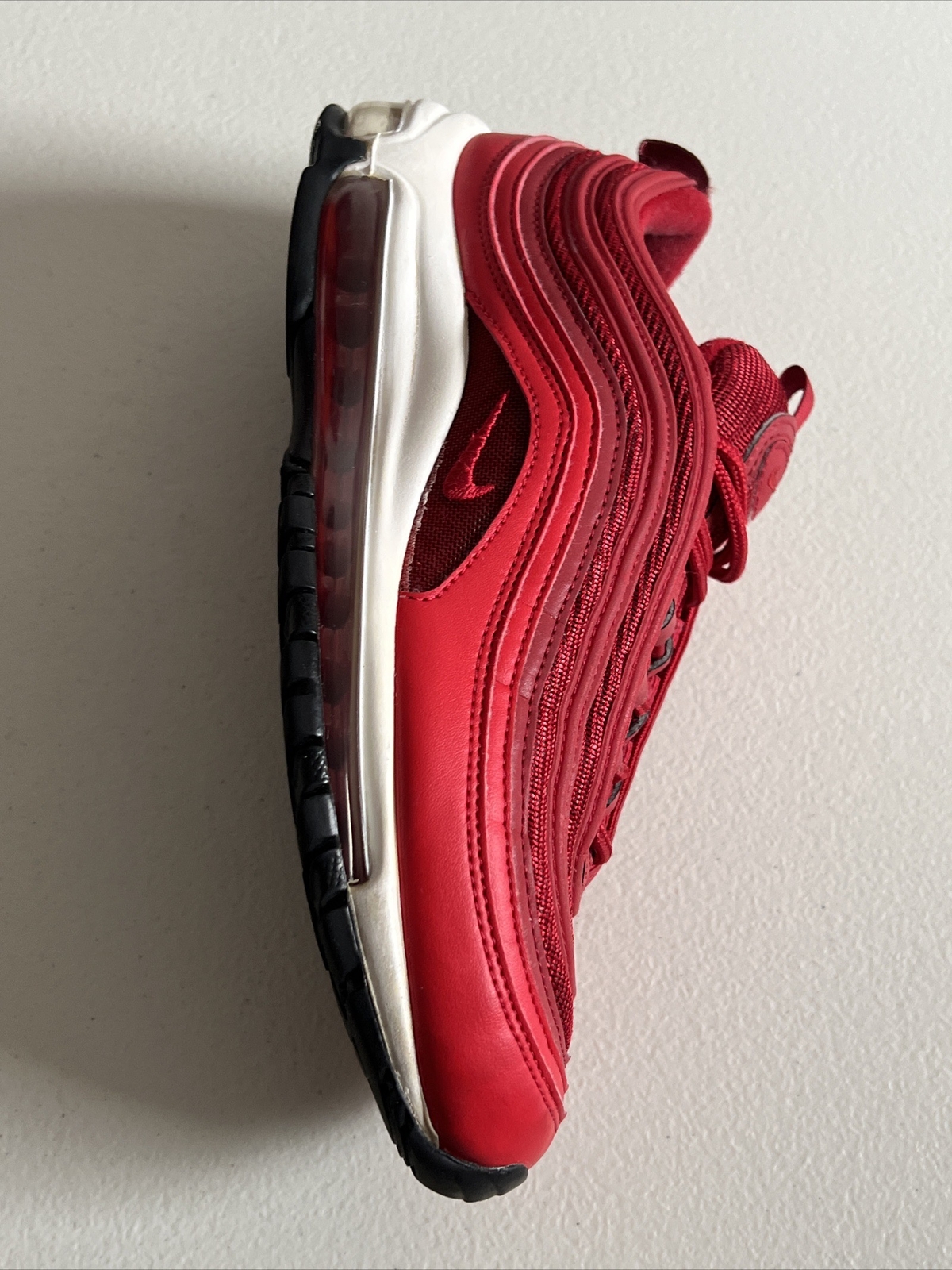 Woman Size 8.5 NIKE Air max 97 University Red & White CQ9896 Used thumbnail 5