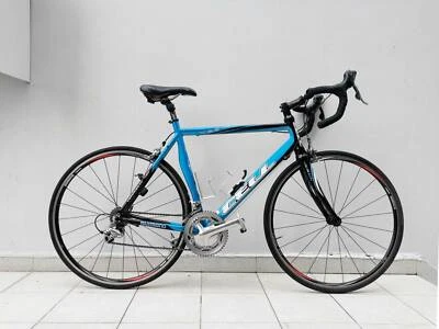 Large Cell Team Road Bike W 47 Shimano 105 Group Set Carbon Fork