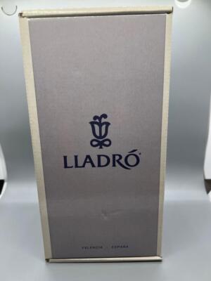 Lladro Happy Birthday Figurine Young Girls Birthday Cake #5429 In